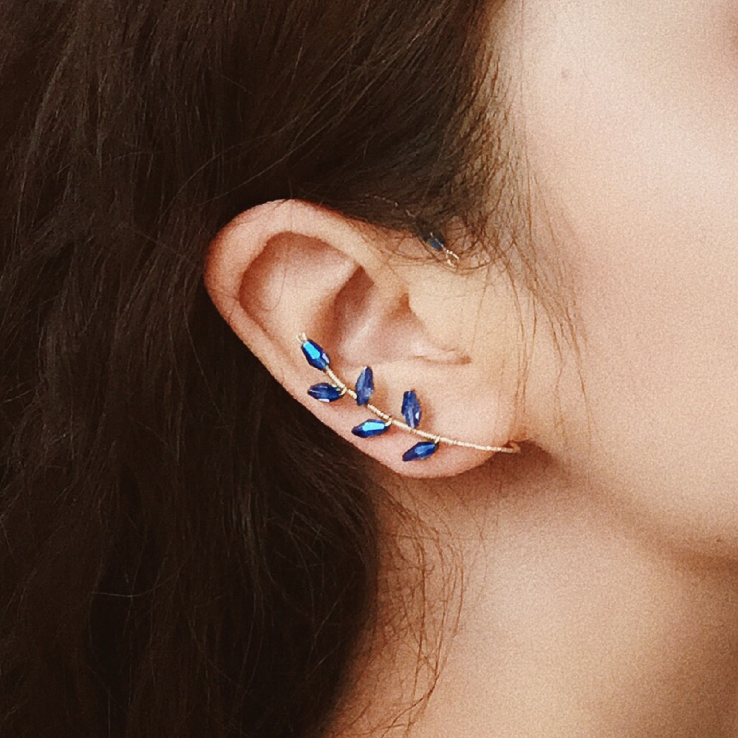 Crystal Vintage Ear Cuff Earrings｜(Black/Blue/Red)